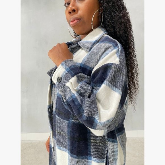 🎊 (NWT) Oversize Longline Flannel Plaid Shacket - Picture 5 of 13